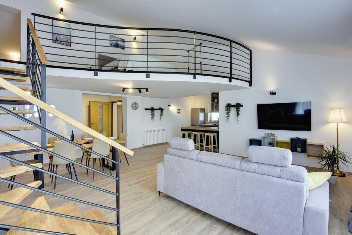 וודניאן Apartments Sunset מראה חיצוני תמונה